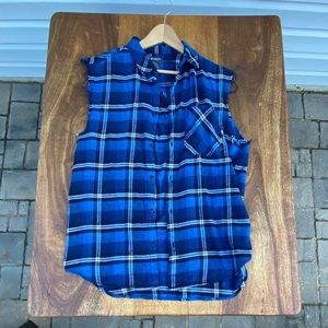 Men’s Sleeveless Flannel (Size Medium)